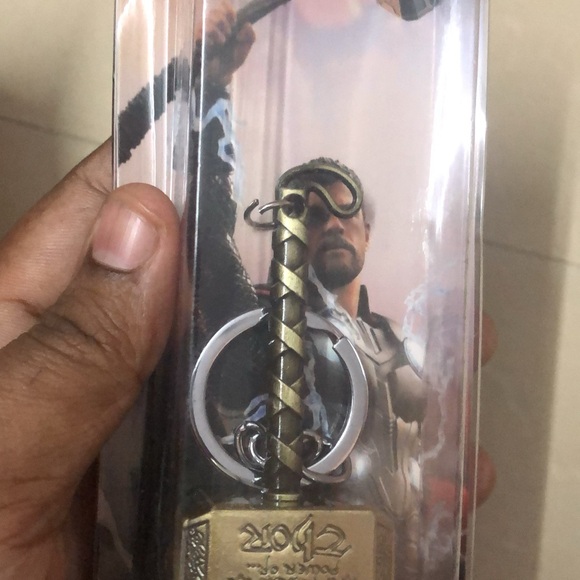 Posters - Picture 11 of 16